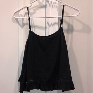 Le lis Black ruffle tank